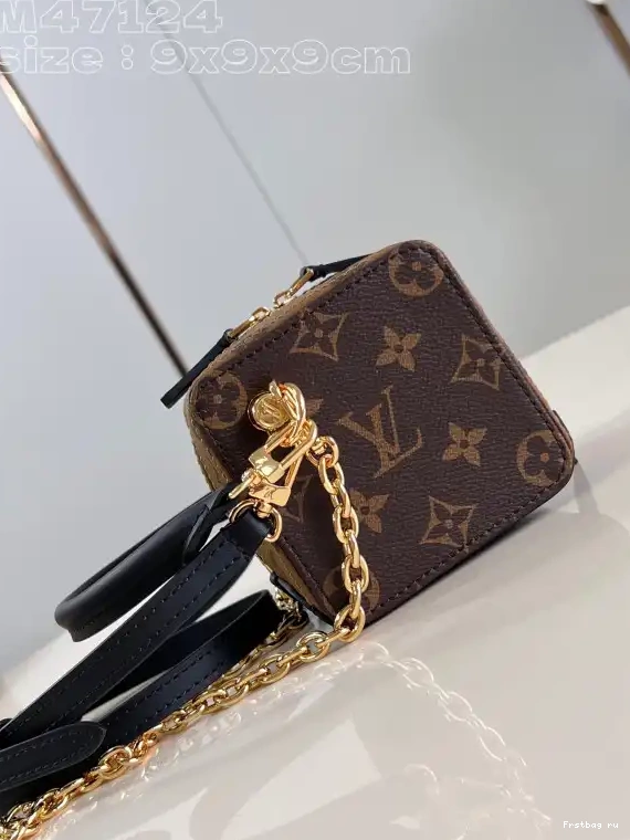 First bag ru Dice LOUIS VUITTON bag-9.5*9.5*9.5CM 0701